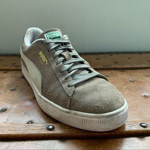 light grey suede pumas